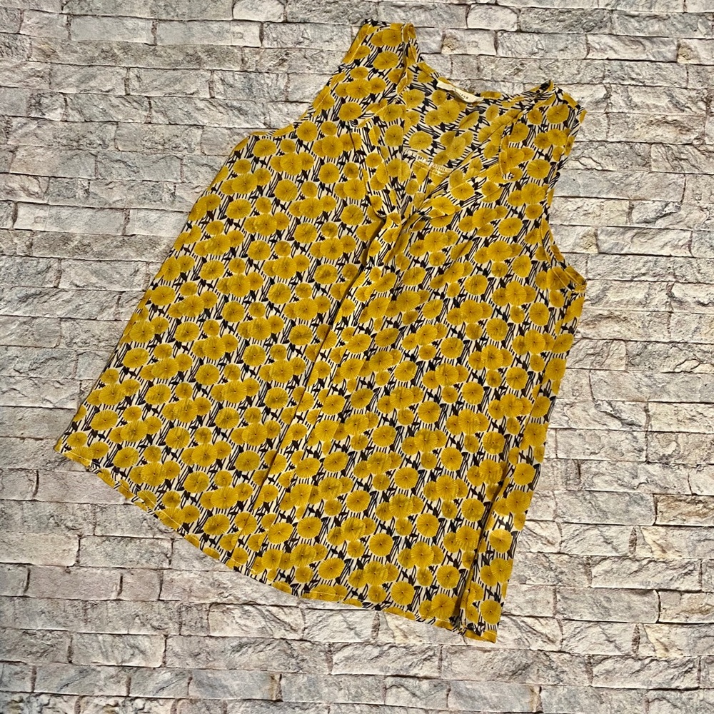 Sleeveless Sheer V Neck Top-Size Small